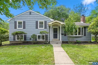 14 Greenway Court, Closter, NJ 07624 - Photo 1