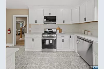 210 Spring Valley Avenue, Hackensack, NJ 07601 - Photo 11