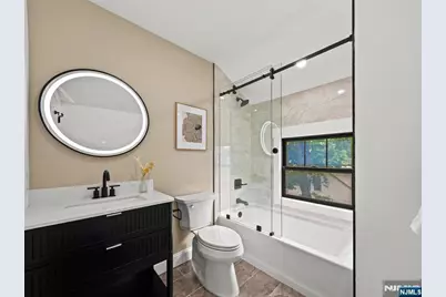 210 Spring Valley Avenue, Hackensack, NJ 07601 - Photo 35