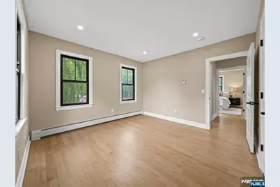 210 Spring Valley Avenue, Hackensack, NJ 07601 - Photo 21