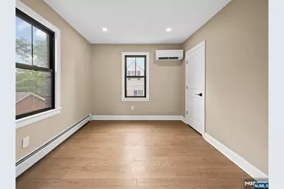 210 Spring Valley Avenue, Hackensack, NJ 07601 - Photo 19