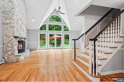 922 Hilltop Terrace, Franklin Lakes, NJ 07417 - Photo 5