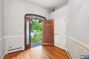 922 Hilltop Terrace, Franklin Lakes, NJ 07417 - Photo 3