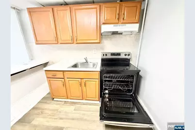 35 Krueger, Passaic, NJ 07055 - Photo 17
