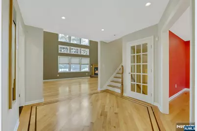 375 Sanford Avenue, Lyndhurst Township, NJ 07071 - Photo 5