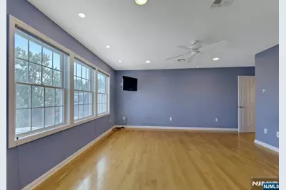 375 Sanford Avenue, Lyndhurst Township, NJ 07071 - Photo 27