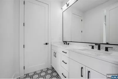 401 B Grand Avenue 401 B #401 B, Leonia, NJ 07605 - Photo 19