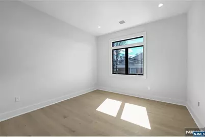 401 B Grand Avenue 401 B #401 B, Leonia, NJ 07605 - Photo 17