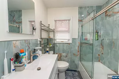 54 Hasbrouck Avenue, Hasbrouck Heights, NJ 07604 - Photo 9