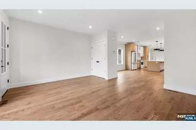 55 Washington Avenue, Cliffside Park, NJ 07010 - Photo 3
