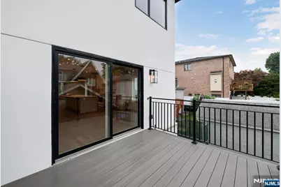 55 Washington Avenue, Cliffside Park, NJ 07010 - Photo 19