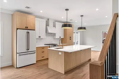 55 Washington Avenue, Cliffside Park, NJ 07010 - Photo 9