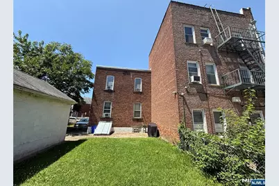 37 Krueger Place, Passaic, NJ 07055 - Photo 23