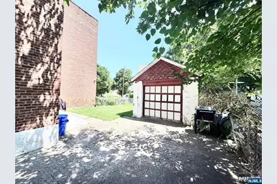 37 Krueger Place, Passaic, NJ 07055 - Photo 21