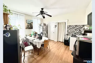 37 Krueger Place, Passaic, NJ 07055 - Photo 3