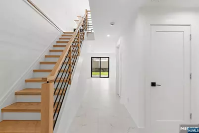 264 Grant Avenue, Cliffside Park, NJ 07010 - Photo 37