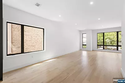 264 Grant Avenue, Cliffside Park, NJ 07010 - Photo 17