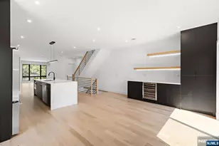 264 Grant Ave, Cliffside Park, NJ 07010 - Photo 17