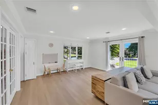 290 Mohegan Way, Fort Lee, NJ 07024 - Photo 5