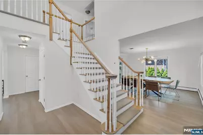 290 Mohegan Way, Fort Lee, NJ 07024 - Photo 13