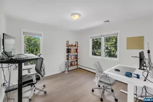 290 Mohegan Way, Fort Lee, NJ 07024 - Photo 25