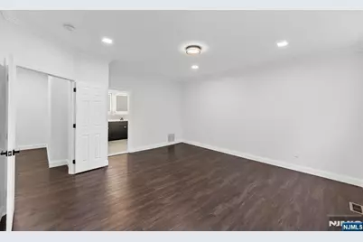 64 George Russell Way 36 #36, Clifton, NJ 07013 - Photo 19