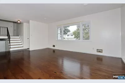 7-32 Richard Street, Fair Lawn, NJ 07410 - Photo 5