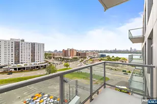 143 Old River Road 601, Edgewater, NJ 07020 - Photo 11