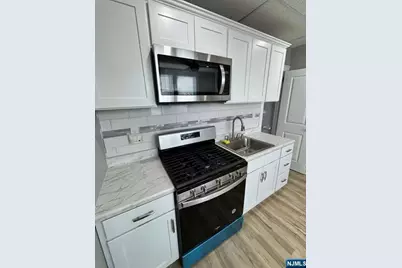 172 Washington Avenue 9A #9A, Little Ferry, NJ 07643 - Photo 3