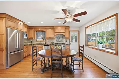 355 Woodland Road, New Milford, NJ 07646 - Photo 11