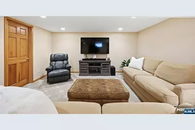 355 Woodland Road, New Milford, NJ 07646 - Photo 35