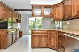 33 Millar Ct A, Paramus, NJ 07462 - Photo 27