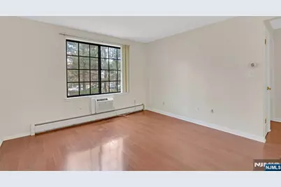 1419 Faulkner Court, Mahwah, NJ 07430 - Photo 11