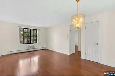 1419 Faulkner Court, Mahwah, NJ 07430 - Photo 7