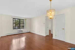 1419 Faulkner Ct, Mahwah, NJ 07430 - Photo 7