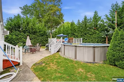 1053 Carnation Drive, New Milford, NJ 07646 - Photo 31