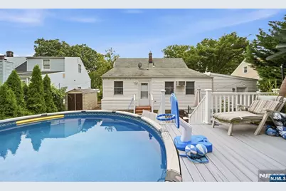 1053 Carnation Drive, New Milford, NJ 07646 - Photo 33