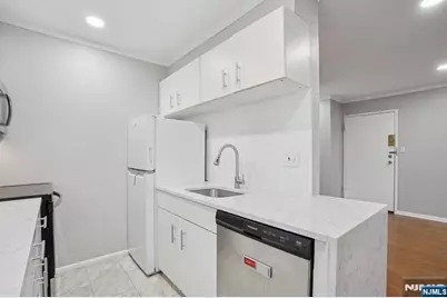 56-58 68th Street 7 #7, Guttenberg, NJ 07093 - Photo 9
