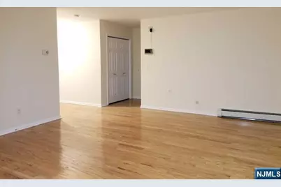 280 Undercliff Avenue 2 #2, Edgewater, NJ 07020 - Photo 9