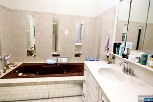9 Watch Hill Rd, Mahwah, NJ 07430 - Photo 27