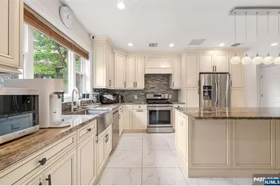 156 Phelps Avenue, Englewood, NJ 07631 - Photo 11