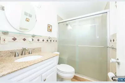 53 Old Wood Road, Morris Plains Borough, NJ 07950 - Photo 19