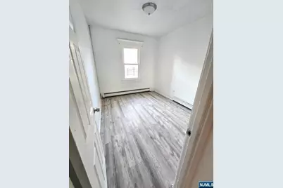 14 Triton Terrace, Newark, NJ 07104 - Photo 11