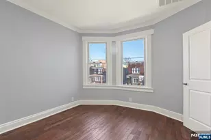 149 Wegman Pkwy, Jersey City, NJ 07305 - Photo 21