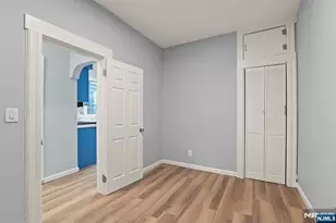 149 Wegman Pkwy, Jersey City, NJ 07305 - Photo 11
