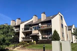 612 W Ridge Mews, Wood Ridge, NJ 07075 - Photo 1