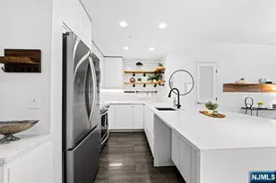 149 Essex Street 5T, Jersey City, NJ 07302 - Photo 9