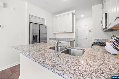 11 Leahy Drive, Wood Ridge, NJ 07075 - Photo 7