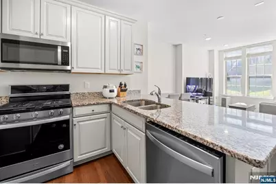 11 Leahy Drive, Wood Ridge, NJ 07075 - Photo 9