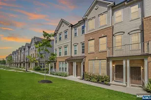 11 Leahy Dr, Wood Ridge, NJ 07075 - Photo 1